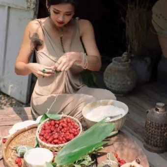 顶级身材，小姐姐送你两个粽子！