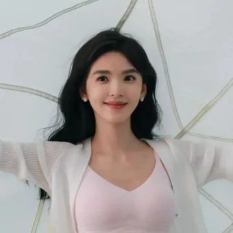 壁纸-章若楠，这腰臀比，绝了