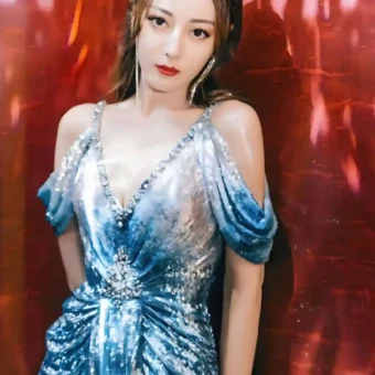 壁纸-大美女迪丽热巴的极致腰臀比，真的绝了