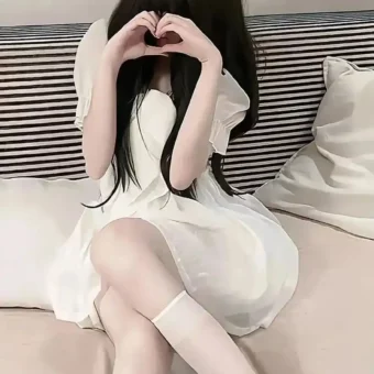 壁纸-超诱黑丝、白丝美女壁纸