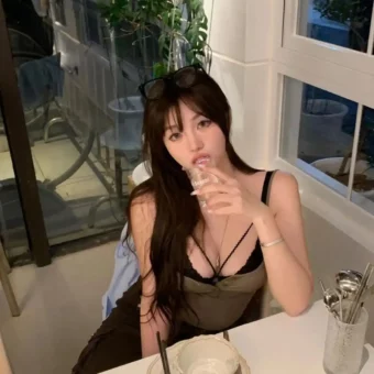 美女写真 | 偶尔也要感谢自己走了那么多艰难的路