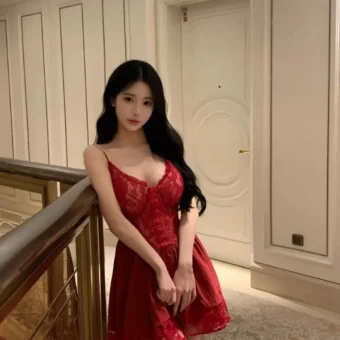 美女写真 | 看不清未来时，就比别人坚持久一点