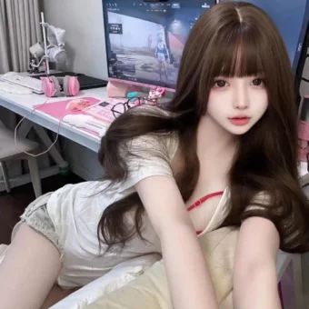 美女写真 | 初心不与年俱老，奋斗永似年少时