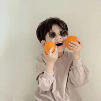 头像 | 世界奇奇奇怪但是有你陪我