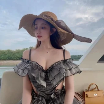 美女写真 | 如果只是向往，远方依旧是远方