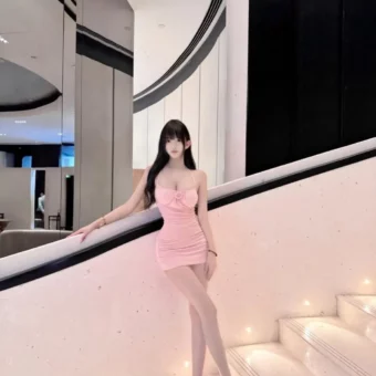 美女写真 | 有志者自有千计万 无志者只感千难万难