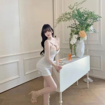 美女写真 | 有志者自有千计万 无志者只感千难万难