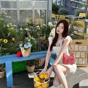 美女写真 | 南来北往，不辜负生活，不迷失方向