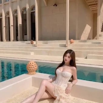 美女写真 | 不用刻意合群，有趣的人会互相吸引