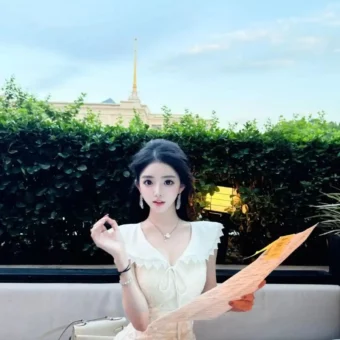 写真美图 | 爱自己的明媚，也接受自己的破碎