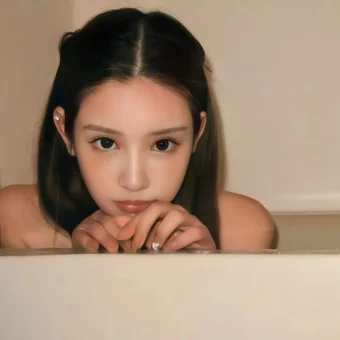 头像｜𝙒𝙚𝘾𝙝𝙖𝙩头像 可直接保存