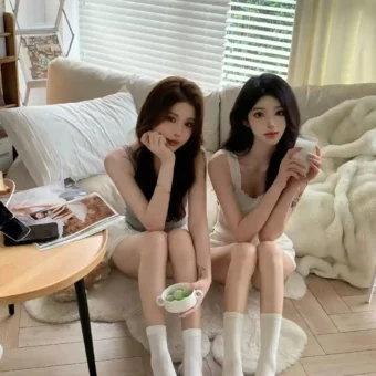 美女写真 | 一半素心以清简，一半寂静许清欢