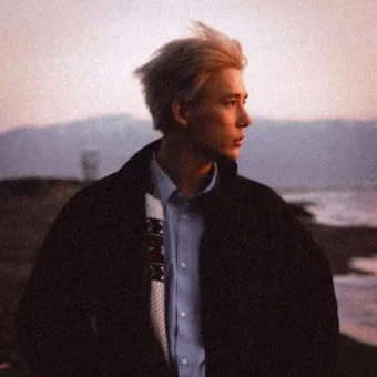 头像丨𝙒𝙚𝘾𝙝𝙖𝙩男头