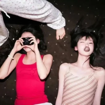 背景图 | 𝑾𝒆𝑪𝒉𝒂𝒕背景图