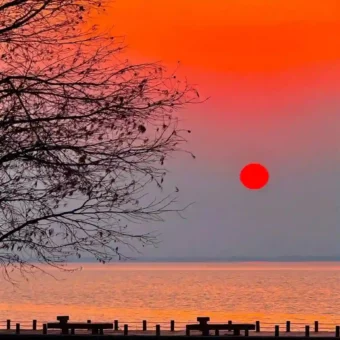 背景图 | 𝑾𝒆𝑪𝒉𝒂𝒕背景图