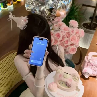 头像丨存一些生日拍照姿势