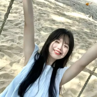 头像 | 𝐖𝐞𝐂𝐡𝐚𝐭蓝色头像