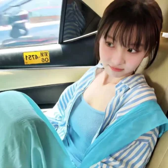 头像 | 𝐖𝐞𝐂𝐡𝐚𝐭蓝色头像