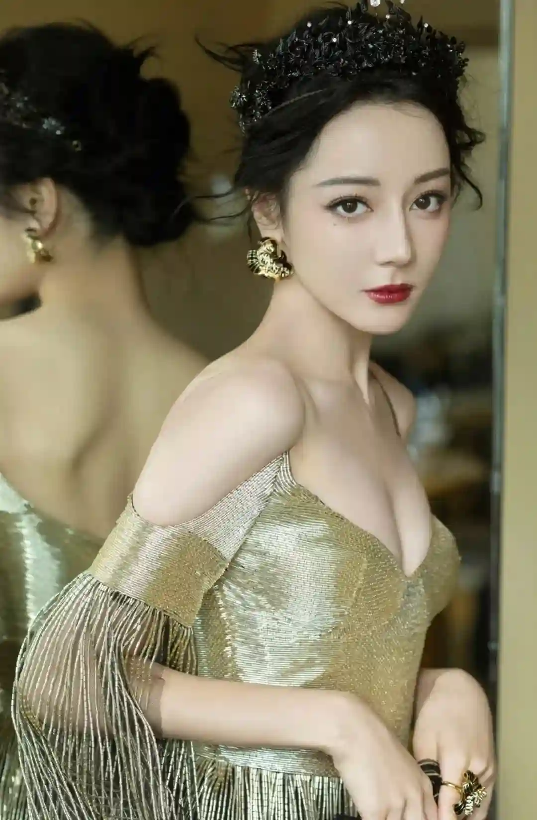 壁纸-大美女迪丽热巴的极致腰臀比，真的绝了
