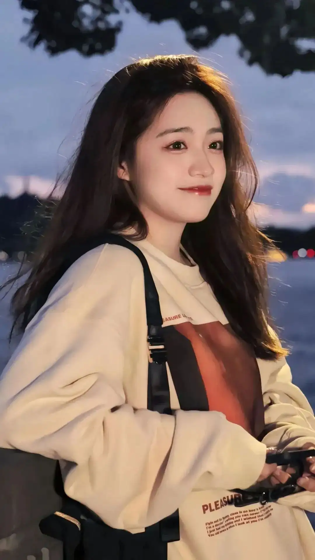 壁纸-私藏许久的美女宝藏壁纸