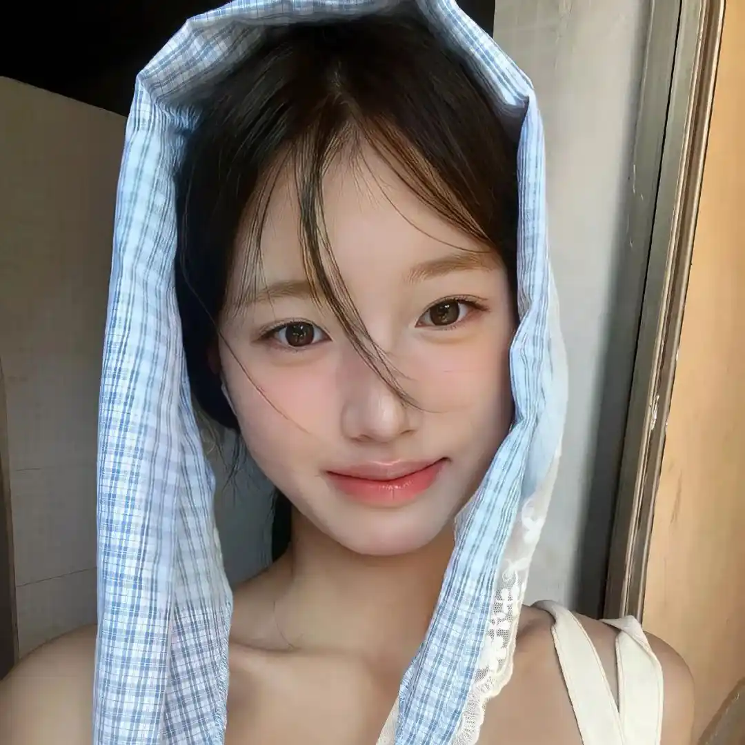 头像丨美少女专用𝙒𝙚𝘾𝙝𝙖𝙩头像~