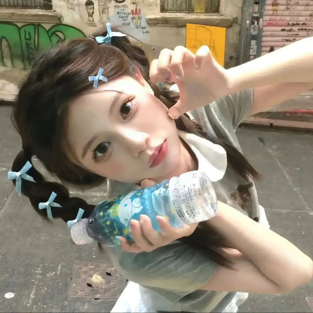 头像丨美少女专用𝙒𝙚𝘾𝙝𝙖𝙩头像~