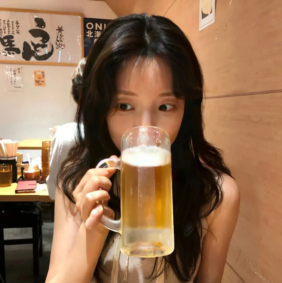 头像丨美少女专用𝙒𝙚𝘾𝙝𝙖𝙩头像~