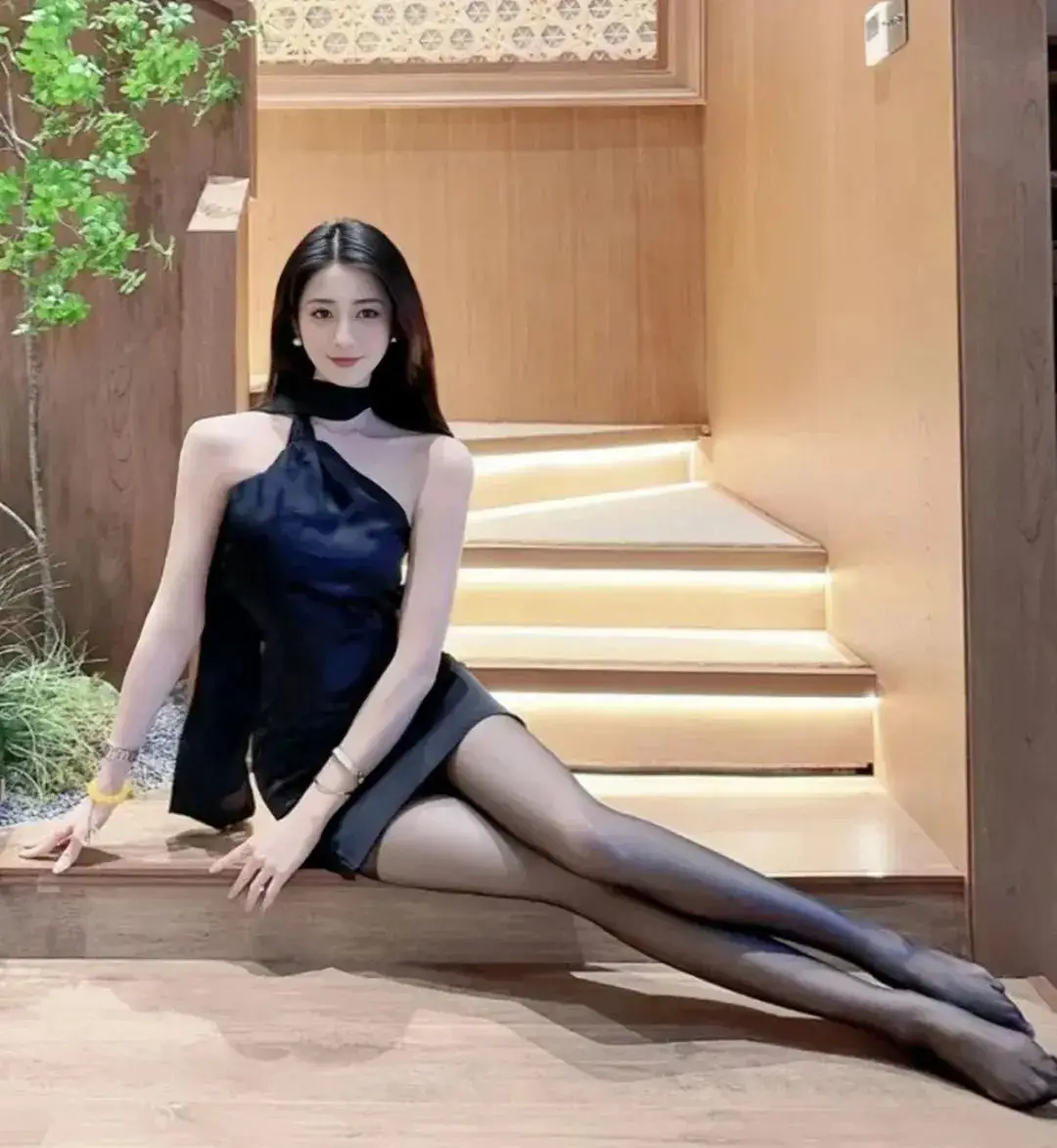 写真 | 岛国第一美腿！这黑丝，太绝了~