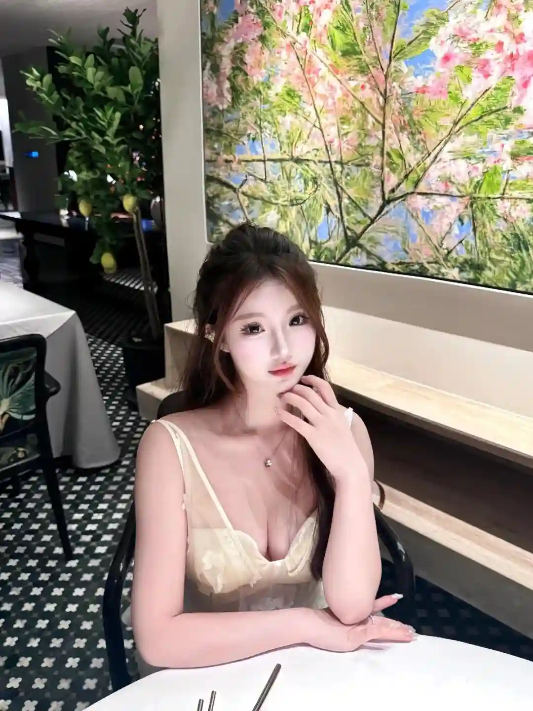 美女写真 | 人在低谷别谈格局，活下来才是王道