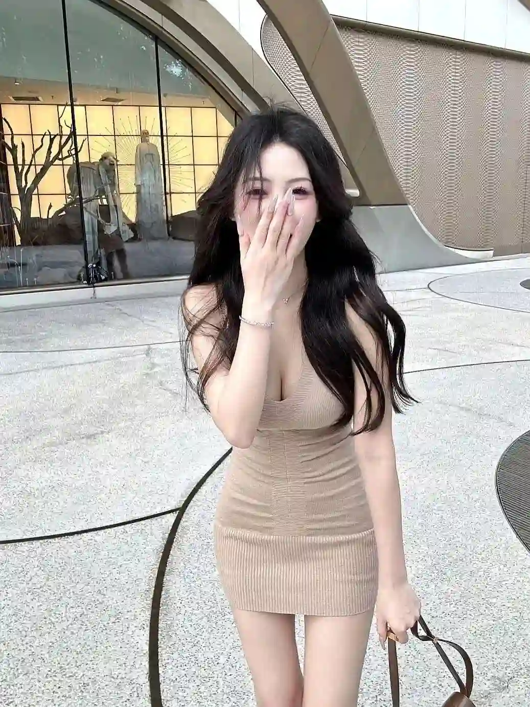 美女写真 | 人在低谷别谈格局，活下来才是王道
