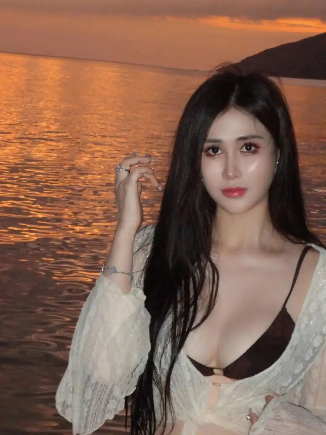 美女写真 | 没人能预测未来，总有人后悔当初