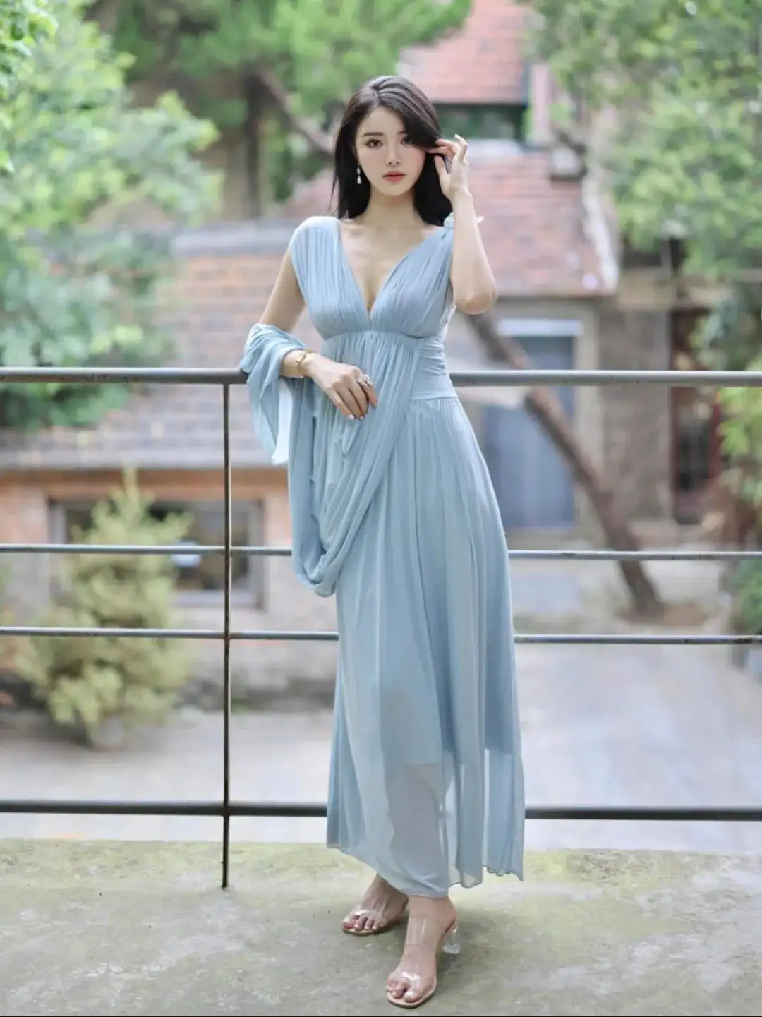 美女写真 | 偶尔也要感谢自己走了那么多艰难的路