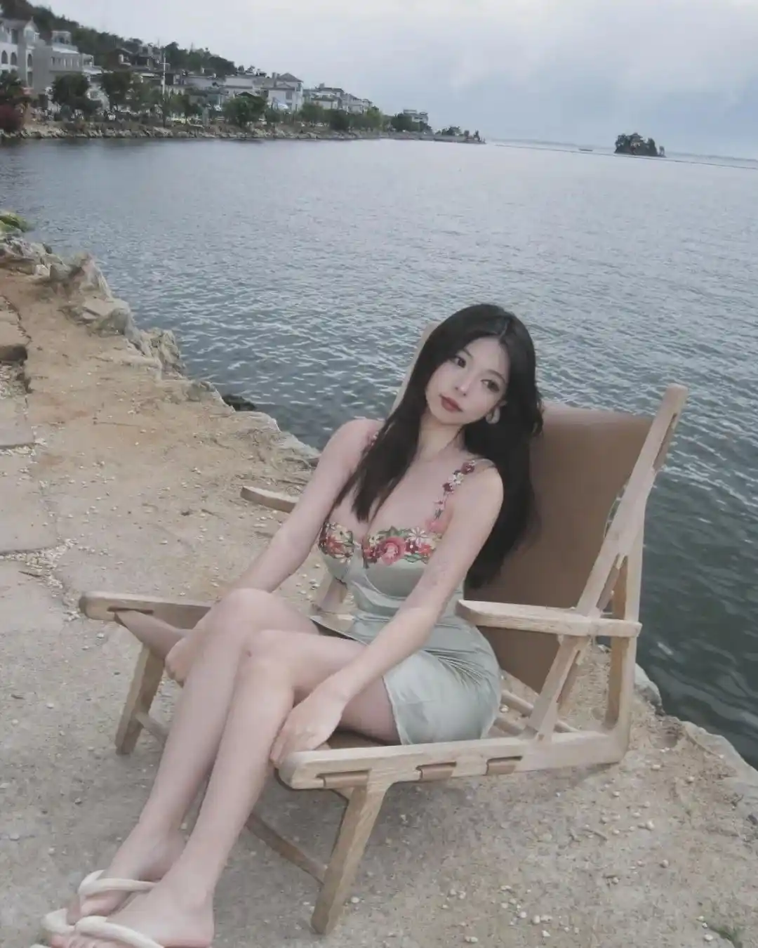 美女写真 | 偶尔也要感谢自己走了那么多艰难的路
