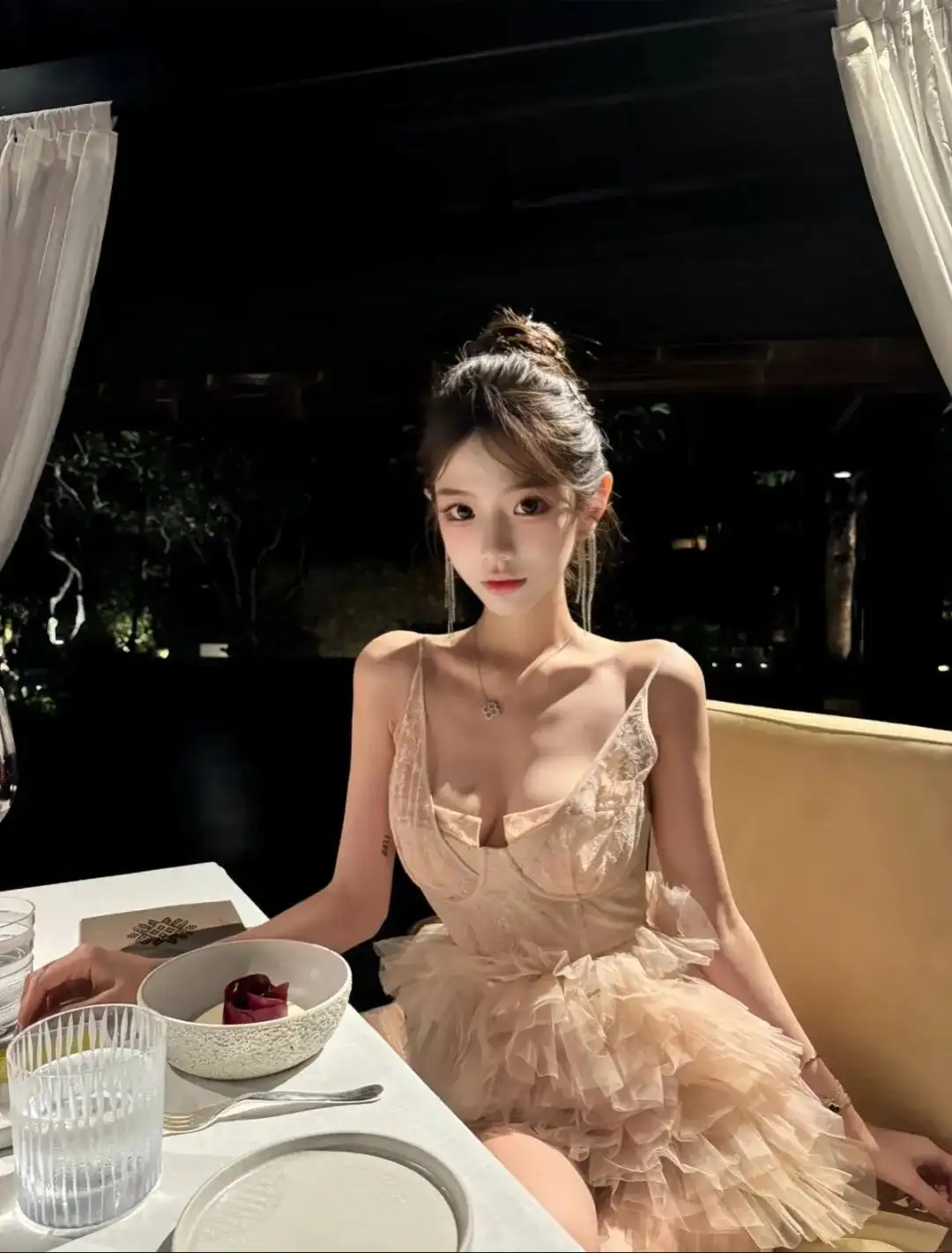 美女写真 | 偶尔也要感谢自己走了那么多艰难的路