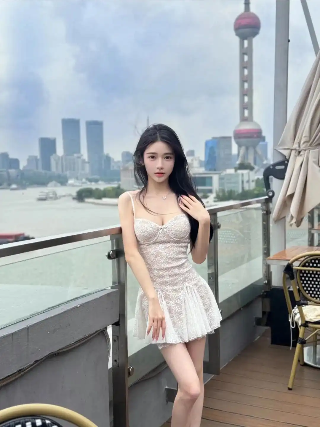 美女写真 | 生活就是晨起晨落，日子就是早出晚归