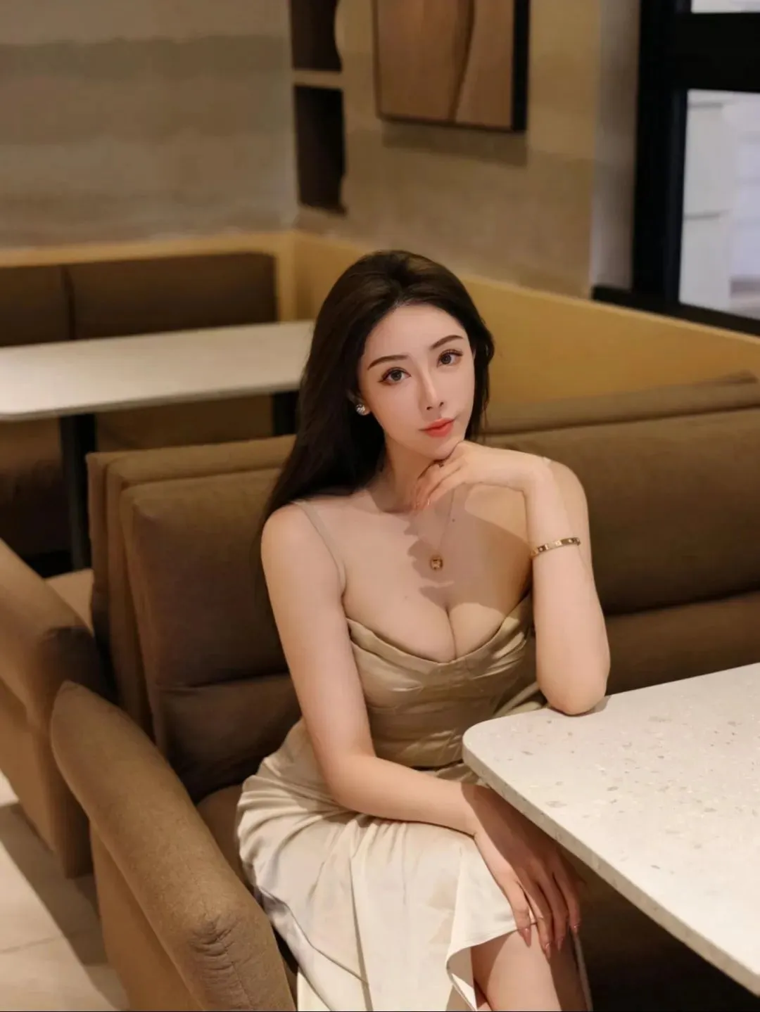 美女写真 | 初心不与年俱老，奋斗永似年少时