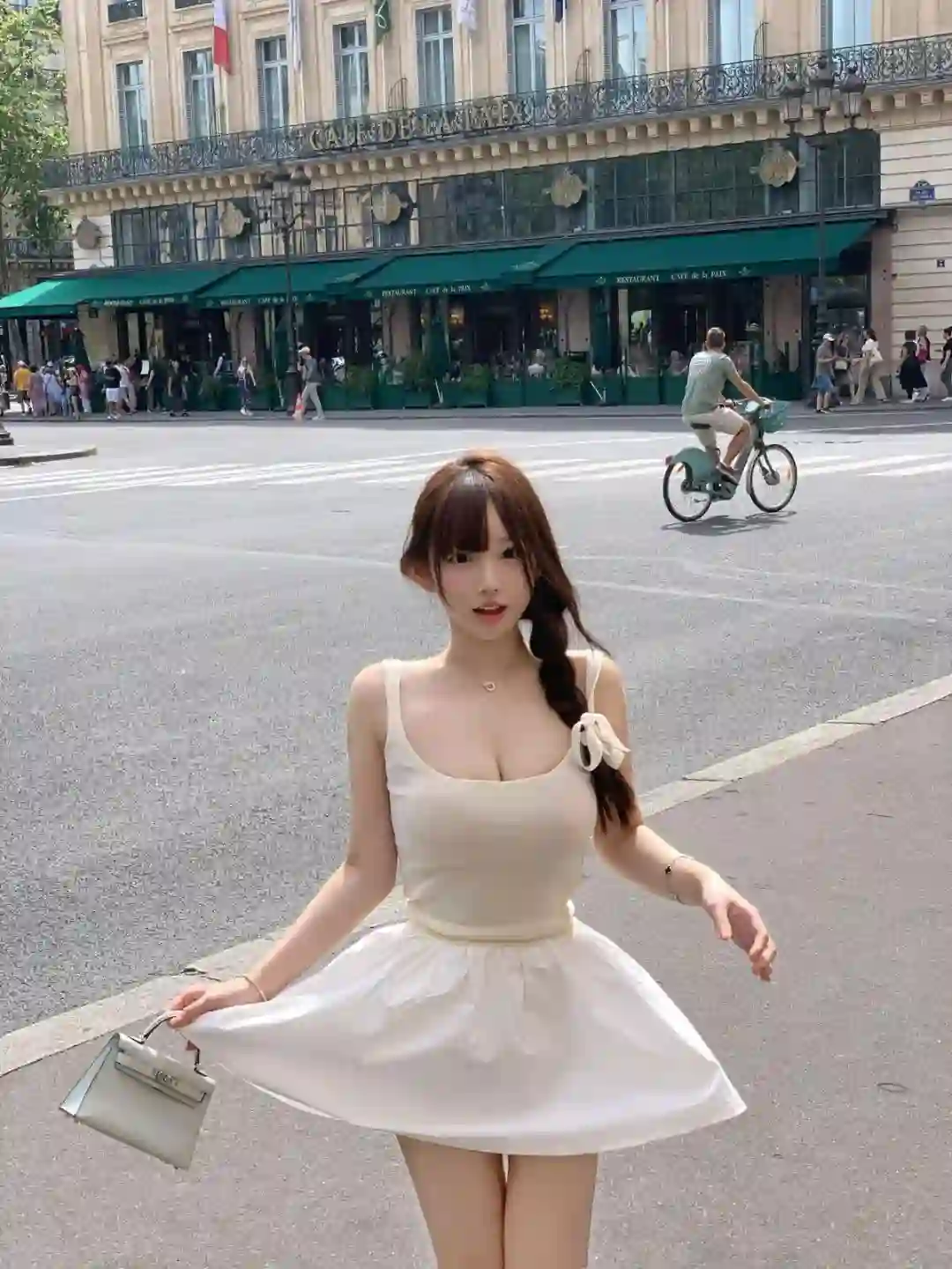 美女写真 | 如果只是向往，远方依旧是远方