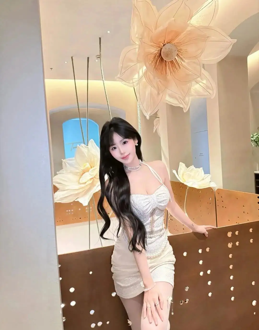 美女写真 | 且停且忘且随风，且行且看且从容