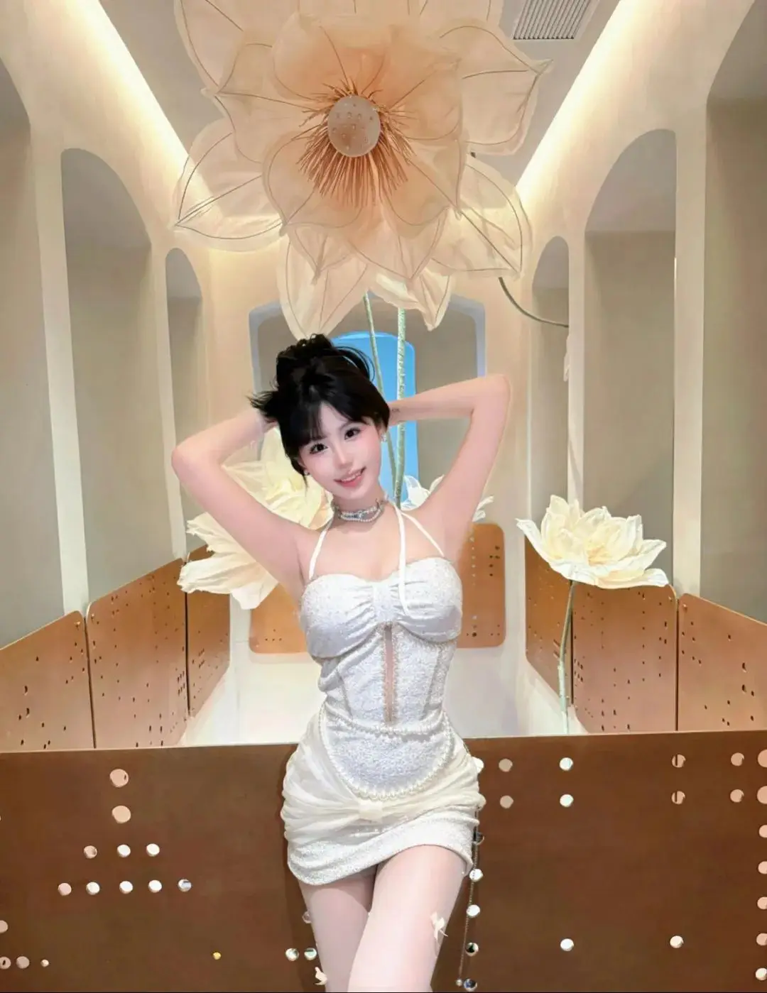 美女写真 | 且停且忘且随风，且行且看且从容