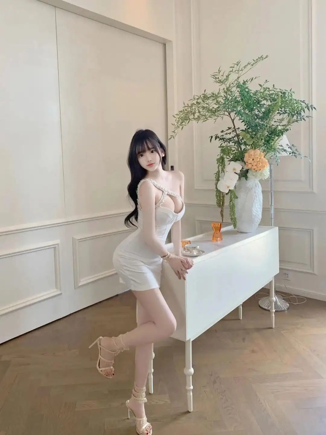 美女写真 | 有志者自有千计万 无志者只感千难万难