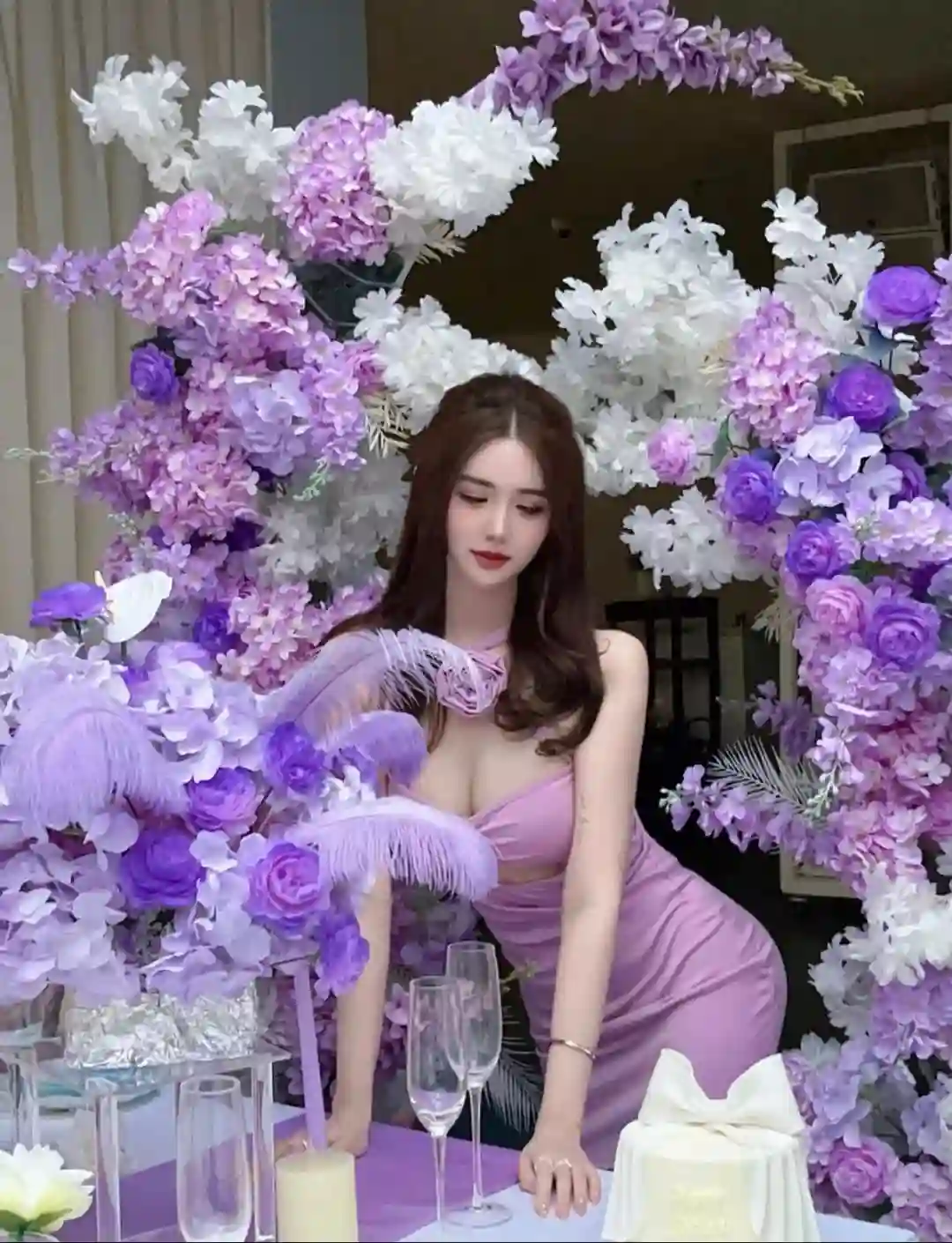 美女写真 | 事非经过不经难 成如容易却艰辛