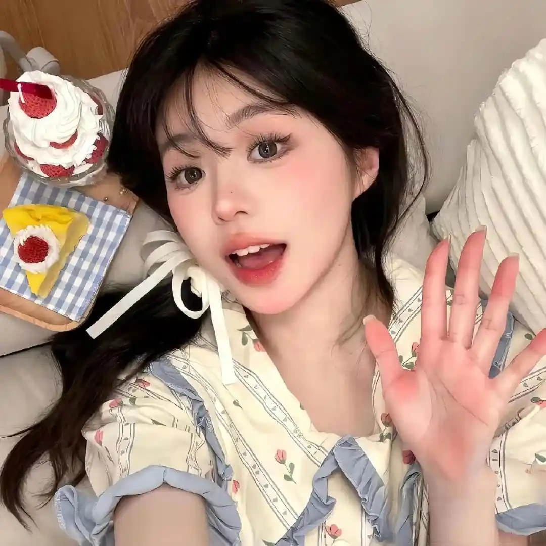头像 | 𝗪𝗲𝗰𝗵𝗮𝘁头像背景图搭配