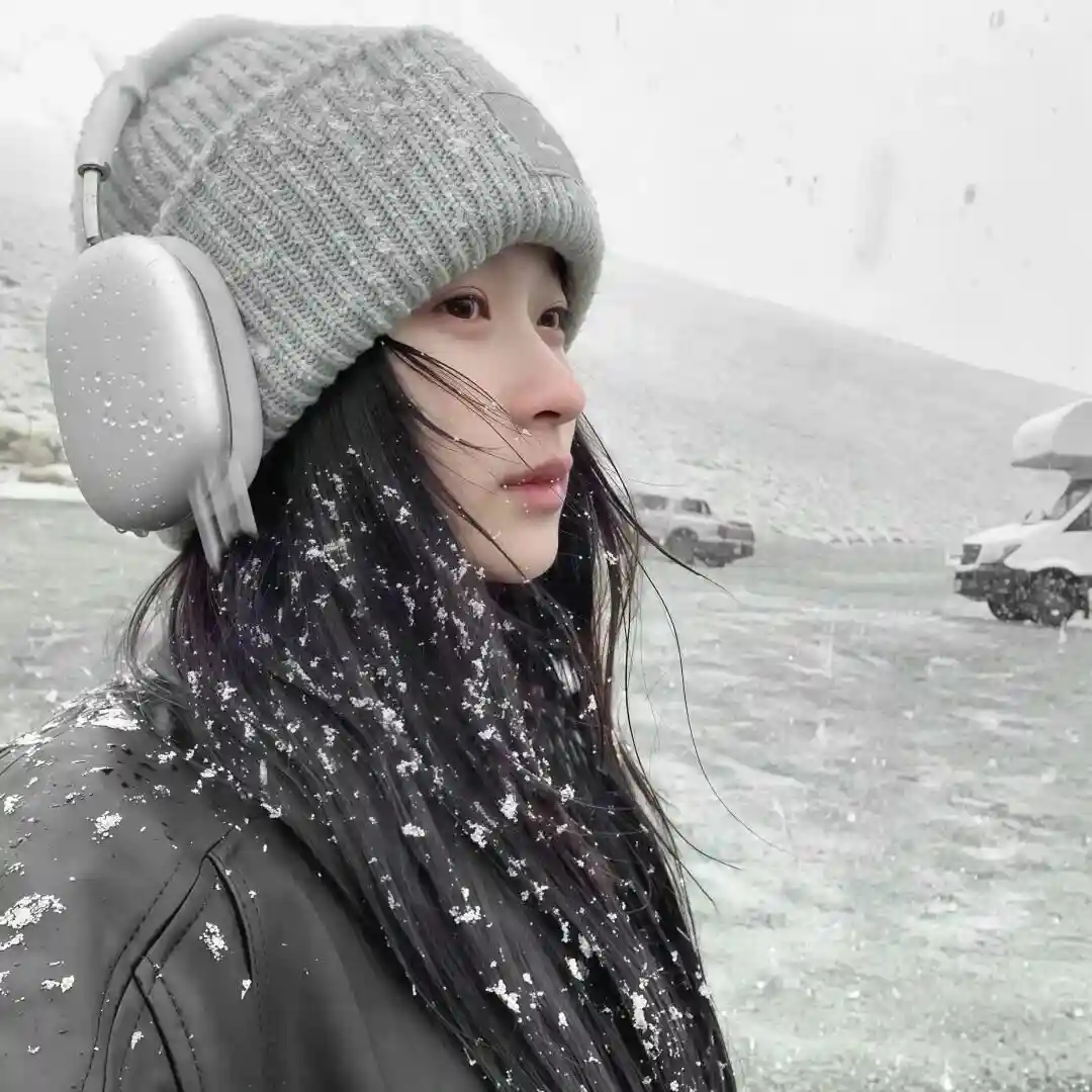 头像 | WeChat冬日女头