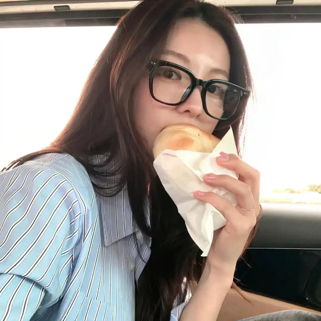 头像｜是超绝特别的𝑾𝒆𝑪𝒉𝒂𝒕头像
