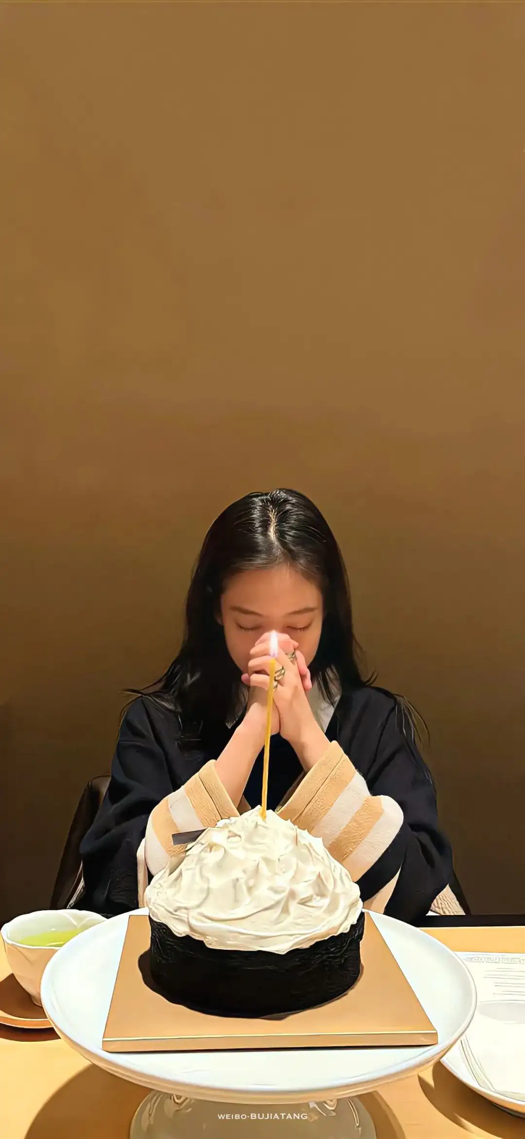 壁纸 | iPhone 16 壁纸（8K高清）