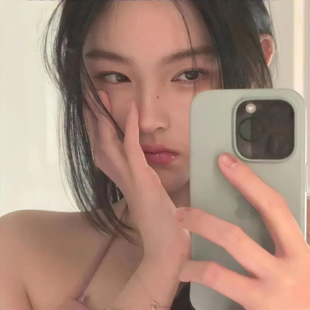 头像｜𝙒𝙚𝘾𝙝𝙖𝙩永久不换的头像 ​​​