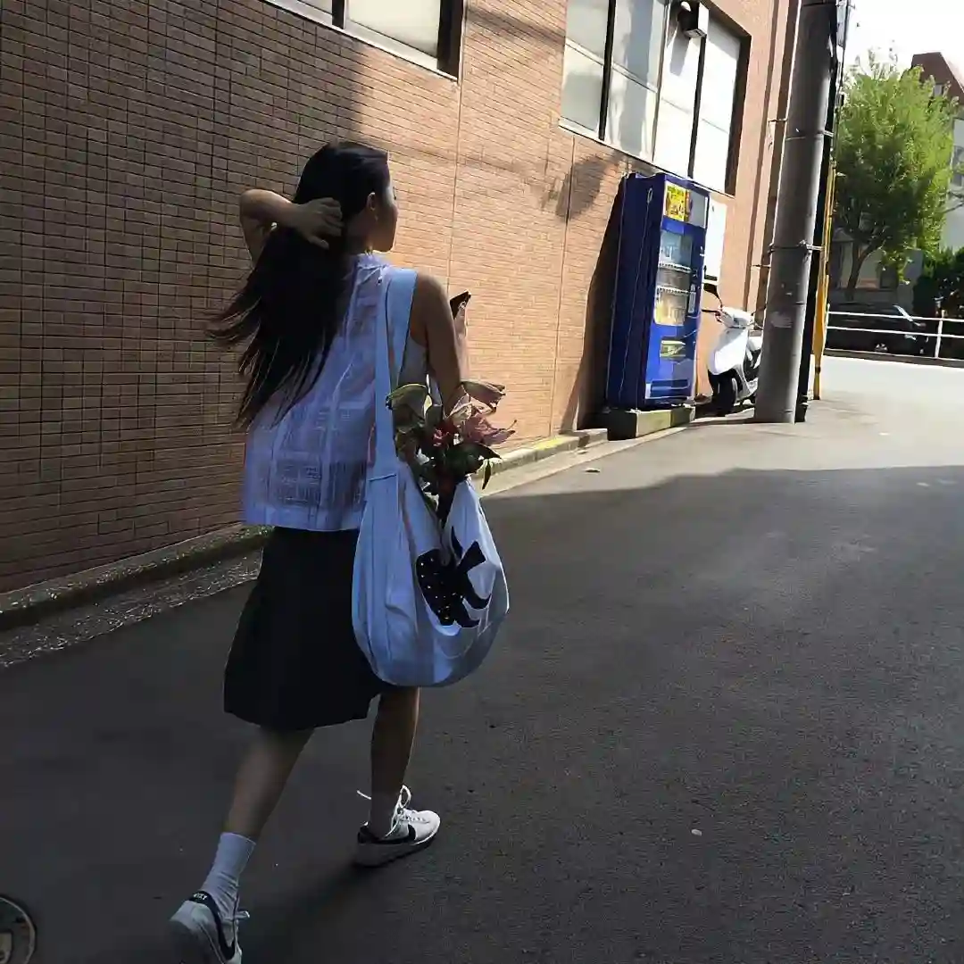 头像 | 你永远是自由的盛夏