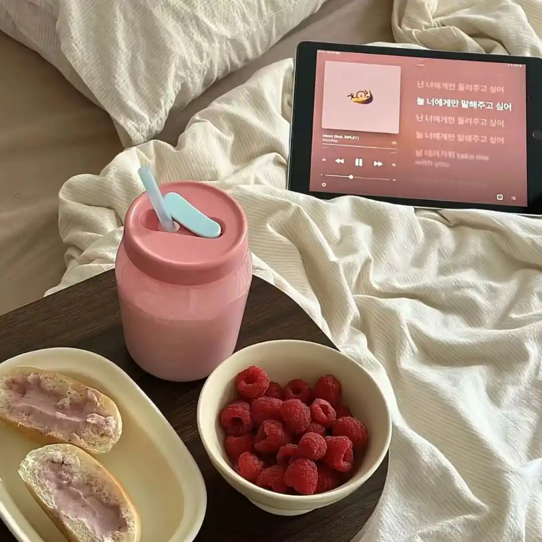 背景图 |  𝑾𝒆𝑪𝒉𝒂𝒕背景图
