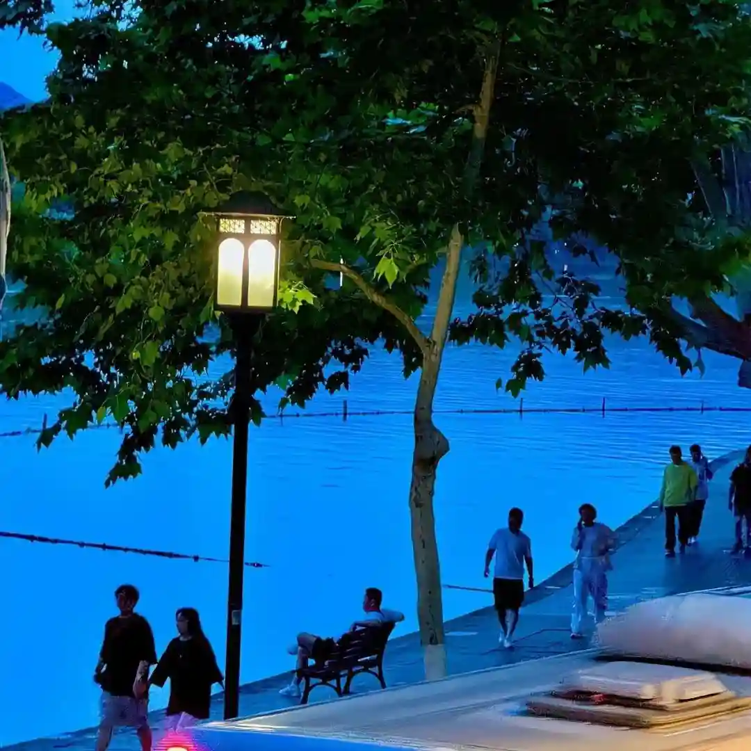 背景图 |  𝑾𝒆𝑪𝒉𝒂𝒕背景图