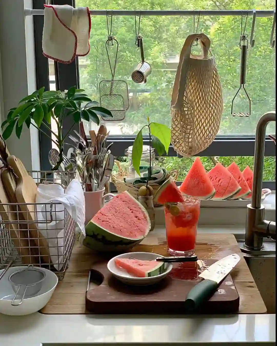 背景图 | 𝑾𝒆𝑪𝒉𝒂𝒕背景图